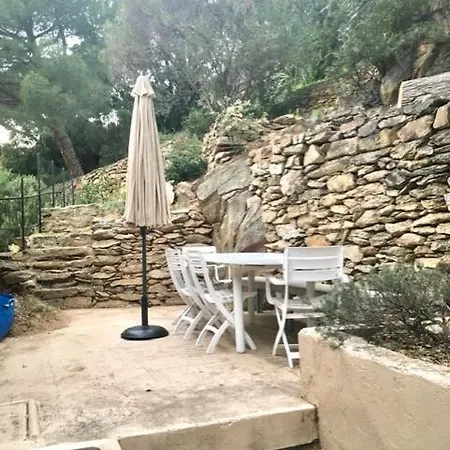 Lei Roucas, La Fossette,proche Plage ,vue Mer,12 P *