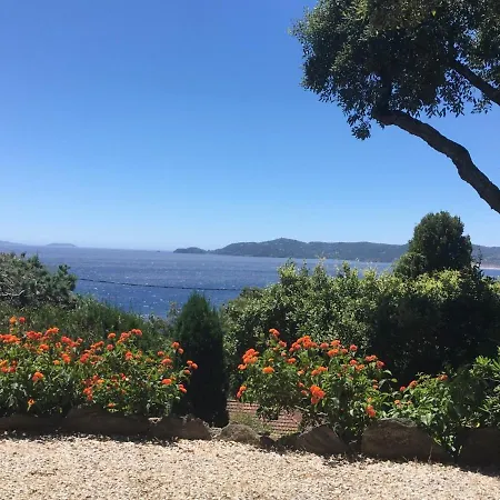 Lei Roucas, La Fossette,proche Plage ,vue Mer,12 P Villa