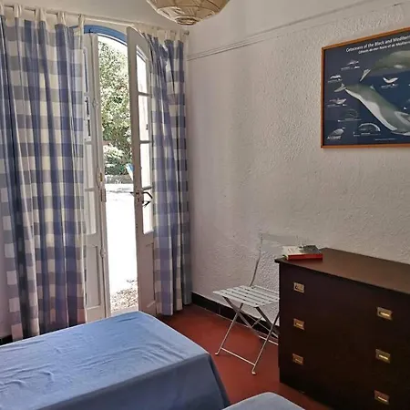 Lei Roucas, La Fossette,proche Plage ,vue Mer,12 P Villa Le Lavandou