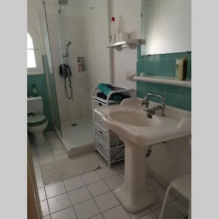 Lei Roucas, La Fossette,proche Plage ,vue Mer,12 P Villa *