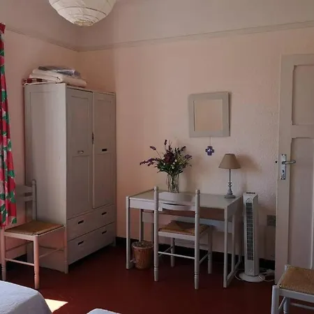 Villa Lei Roucas, La Fossette,proche Plage ,vue Mer,12 P *
